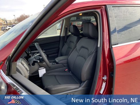 New 2026 Nissan Pathfinder SL image 9