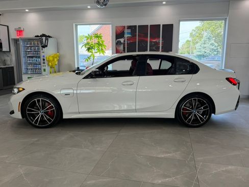 Used 2023 BMW 330e w/ M Sport Package RWD image 4