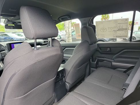 New 2026 Toyota 4Runner SR5 image 25