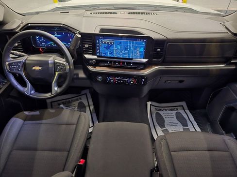 Used 2023 Chevrolet Silverado 1500 LT AWD/4WD image 37