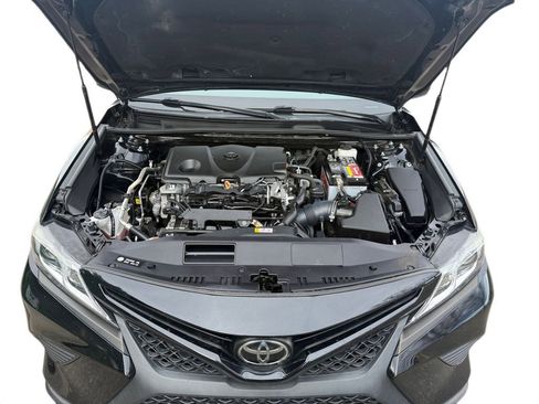 Used 2020 Toyota Camry SE image 18