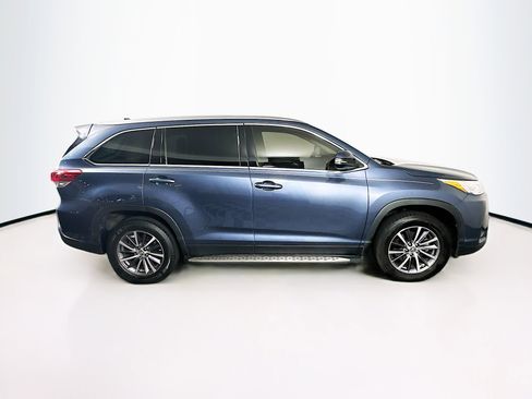 Used 2019 Toyota Highlander XLE image 10