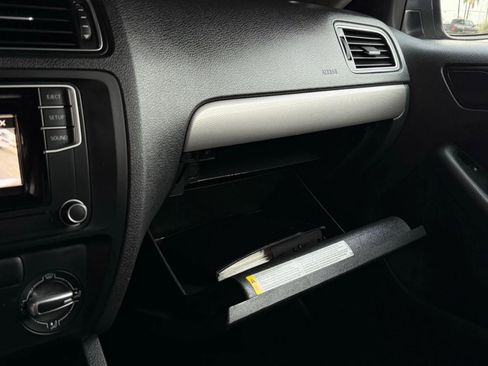 Used 2017 Volkswagen Jetta S image 55