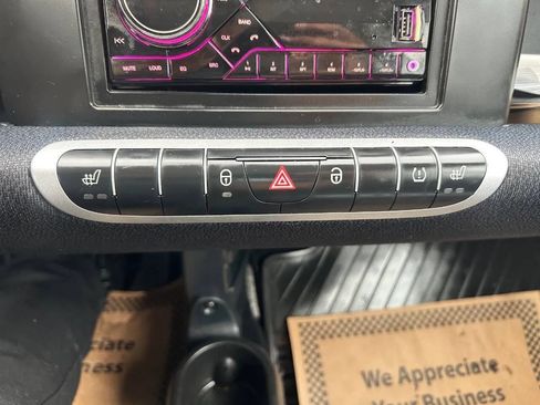 Used 2014 smart fortwo pure RWD image 21