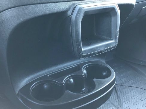 Used 2025 RAM ProMaster 2500 w/ U-Haul Equipment Group FWD image 20