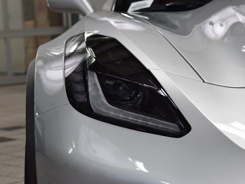 Used 2015 Chevrolet Corvette Z06 w/ 3LZ Preferred Equipment Group image 14