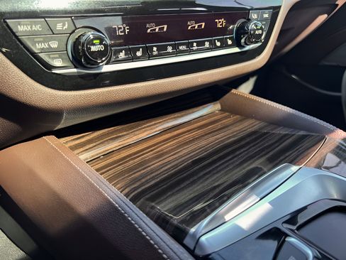 Used 2021 BMW 530i w/ Executive Package RWD image 56