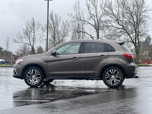 Used 2018 Mitsubishi Outlander Sport ES image 8