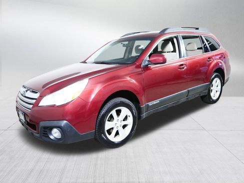 Used 2014 Subaru Outback 2.5i Premium image 3
