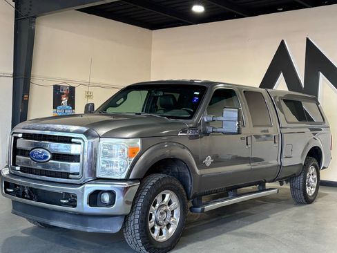 Used 2011 Ford F250 Lariat w/ Lariat Interior Pkg image 1