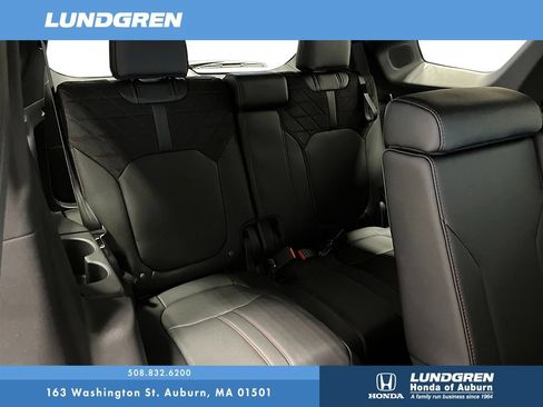 New 2026 Honda Pilot Black Edition image 9