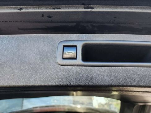 Used 2022 Toyota Highlander XLE image 23