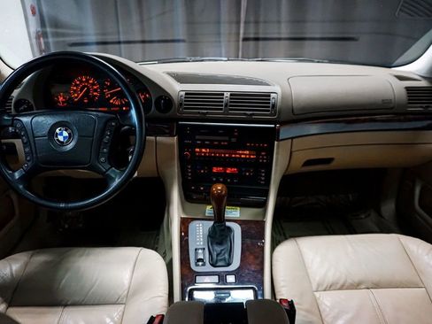 Used 1999 BMW 740iL image 25