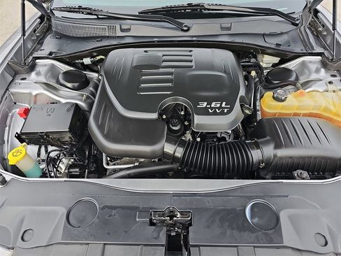 Used 2014 Dodge Charger SXT image 28