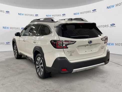 Used 2023 Subaru Outback Touring image 3