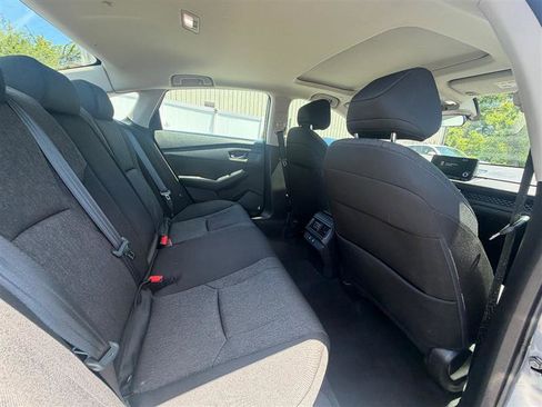 Used 2025 Honda Accord SE image 10