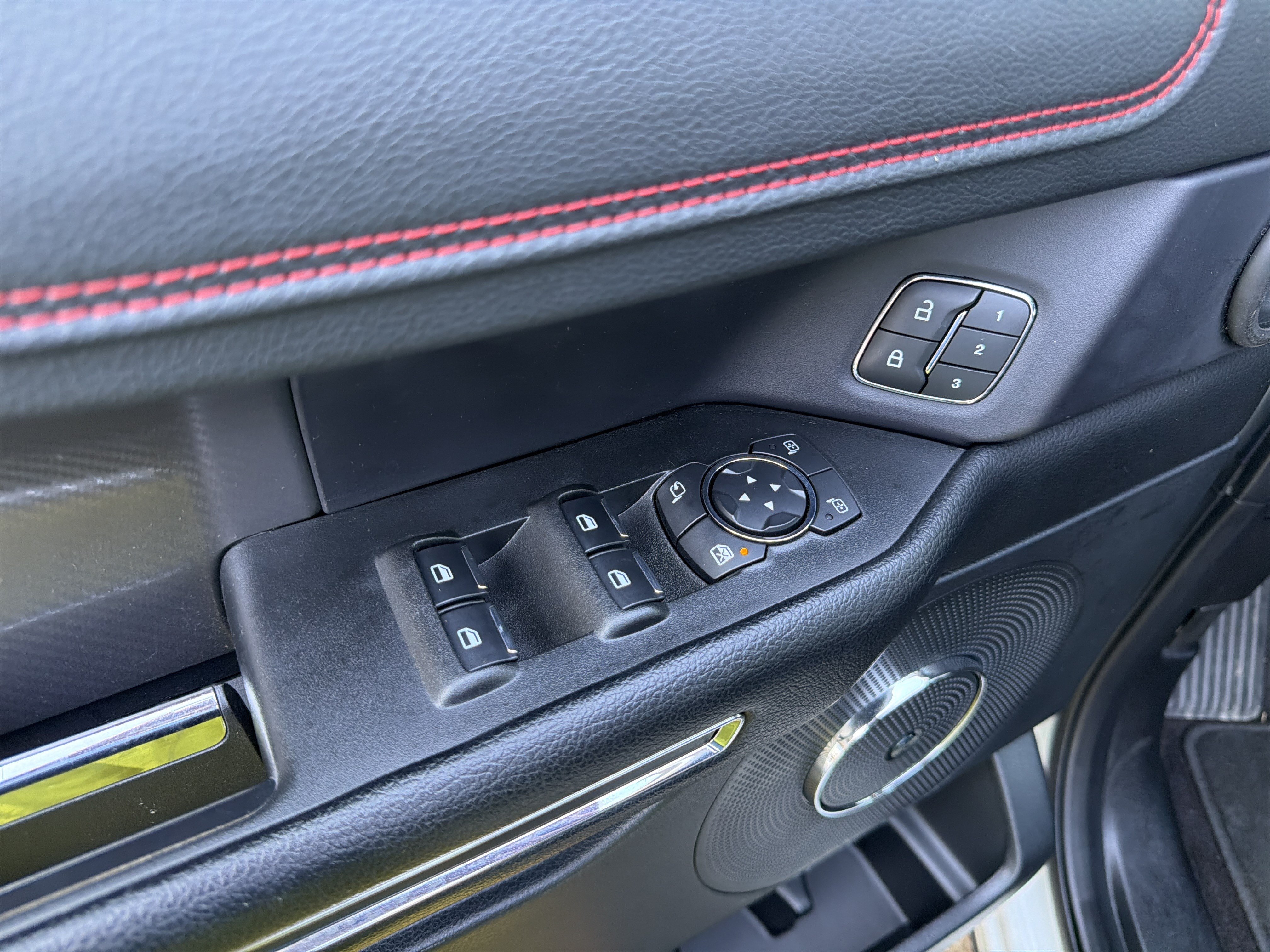 Used 2021 Ford Expedition Limited RWD image 15