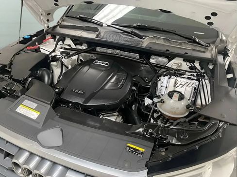 Used 2020 Audi Q5 2.0T Premium AWD/4WD image 16