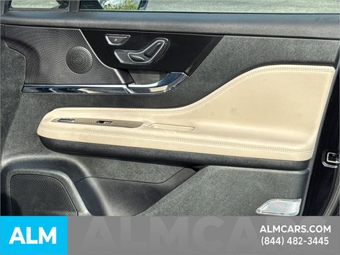 Used 2025 Lincoln Corsair AWD w/ Equipment Group 101A image 17