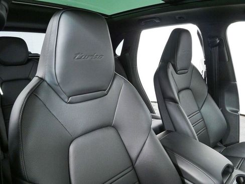 New 2026 Porsche Cayenne Turbo AWD/4WD image 24