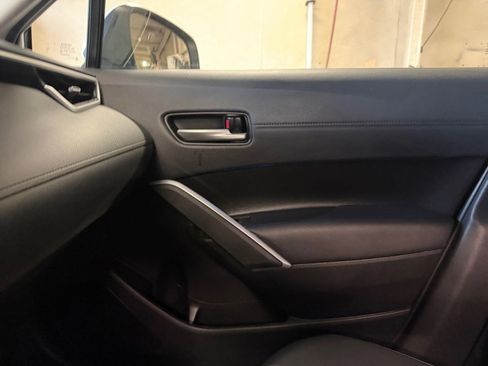 Certified 2023 Toyota Corolla Cross XLE FWD image 35