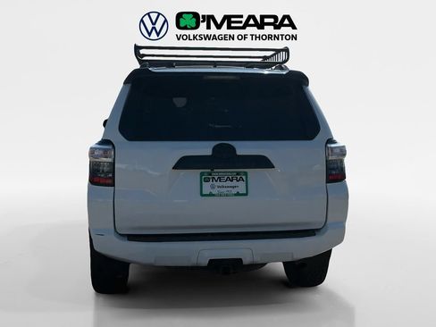 Used 2021 Toyota 4Runner Venture w/ Moonroof Package AWD/4WD image 4