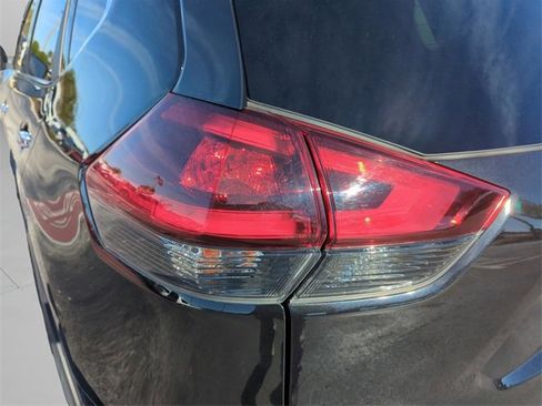 Certified 2019 Nissan Rogue SL w/ Premium Package image 48