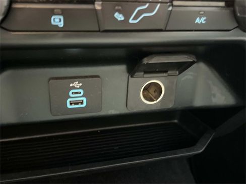 Used 2023 Ford F350 XLT image 34