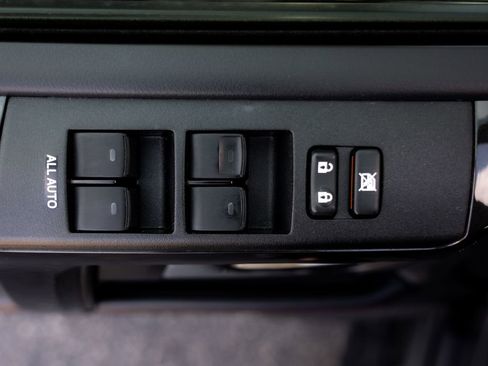 Used 2024 Toyota 4Runner TRD Off-Road Premium AWD/4WD image 26