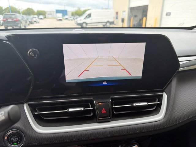 Used 2025 Chevrolet TrailBlazer LT FWD image 24