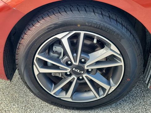 Used 2023 Kia Forte LXS FWD image 7