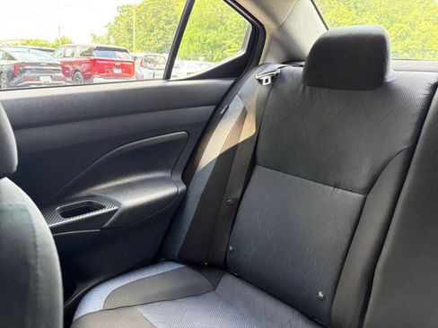 Used 2025 Nissan Versa SV FWD image 37