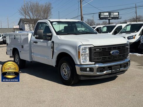 Used 2023 Ford F250 XL w/ XL Chrome Package image 3