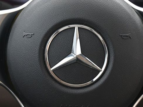 Used 2021 Mercedes-Benz GLC 300 GLC 300 image 22