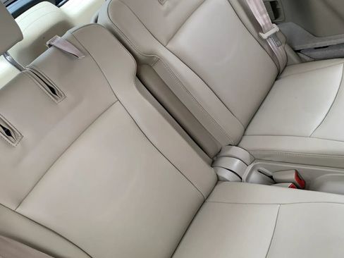 Used 2011 Toyota Highlander Limited FWD image 18