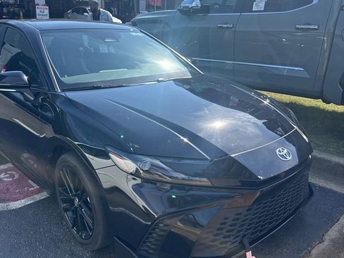 Certified 2025 Toyota Camry SE FWD image 2