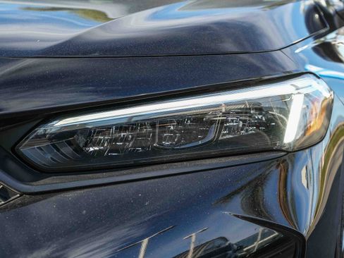 Used 2025 Honda Civic Sport image 4