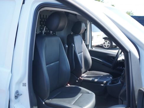 Used 2017 Mercedes-Benz Metris w/ Blind Spot Assist Package image 15