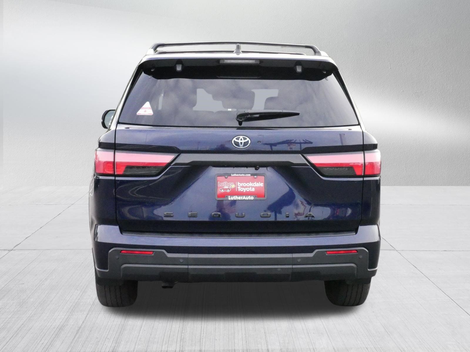 Used 2024 Toyota Sequoia SR5 w/ SR5 Premium Package AWD/4WD image 6
