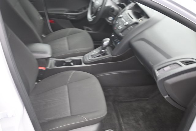 Used 2017 Ford Focus SE FWD image 10