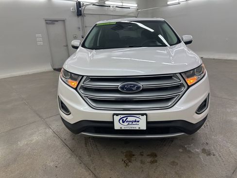 Used 2016 Ford Edge Titanium w/ Technology Package image 4