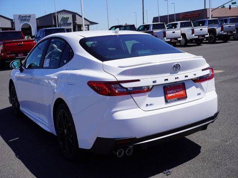New 2026 Toyota Camry SE image 8
