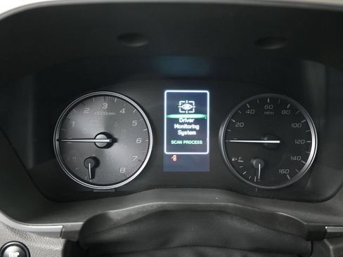 Used 2023 Subaru Ascent Limited AWD/4WD image 10
