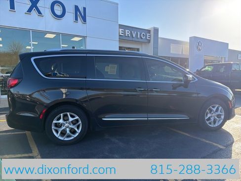 Used 2020 Chrysler Pacifica Limited image 8