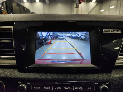 Used 2017 Kia Niro LX image 7