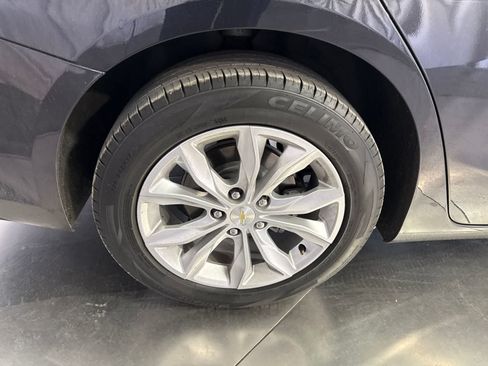 Used 2023 Chevrolet Malibu LT FWD image 17