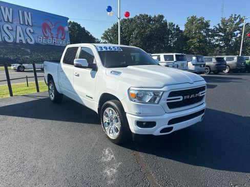 Used 2023 RAM 1500 Big Horn AWD/4WD image 3