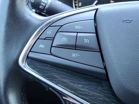 Used 2020 Cadillac XT5 Premium Luxury FWD image 18