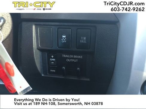 Used 2017 Toyota Tundra SR5 image 23