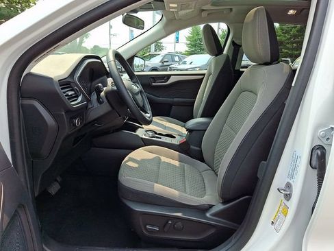 Certified 2022 Ford Escape SE w/ SE Sport Appearance Package AWD/4WD image 17